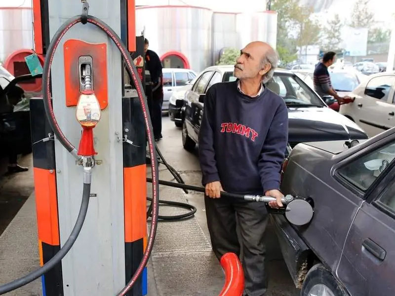 دولت ادعای افزایش ۳.۵ برابری قیمت بنزین توسط رسایی را تکذیب کرد